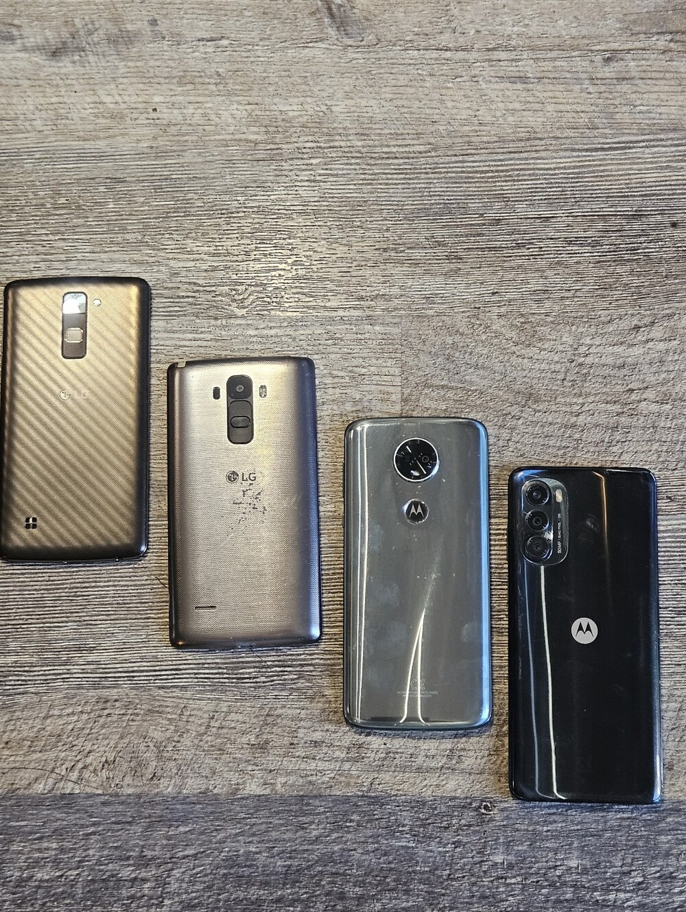 Lot 4 Androids LG & Motorola Cellphones Parts Only